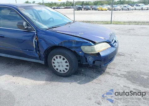 2002 Honda Accord 2.3 Vp из США, поврежденный, VIN 1HGCF86622A053867
